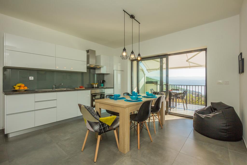 Villa Manus - Boutique Apartments Lovran Bagian luar foto