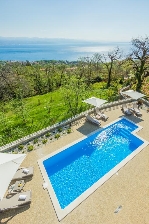 Villa Manus - Boutique Apartments Lovran Bagian luar foto