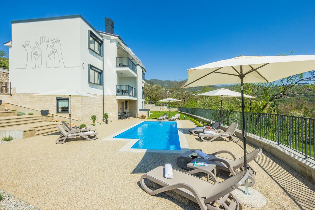 Villa Manus - Boutique Apartments Lovran Bagian luar foto